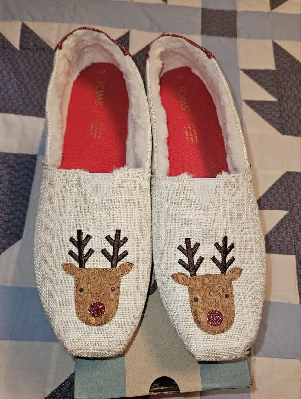 Toms Womens Textured Glitz Reindeer Slip-Ons in Cream and Red Size 11